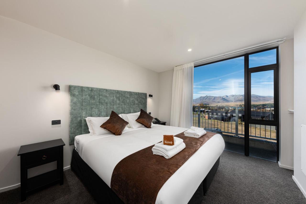 Galaxy Boutique Hotel Lake Tekapo Εξωτερικό φωτογραφία A bedroom at the hotel